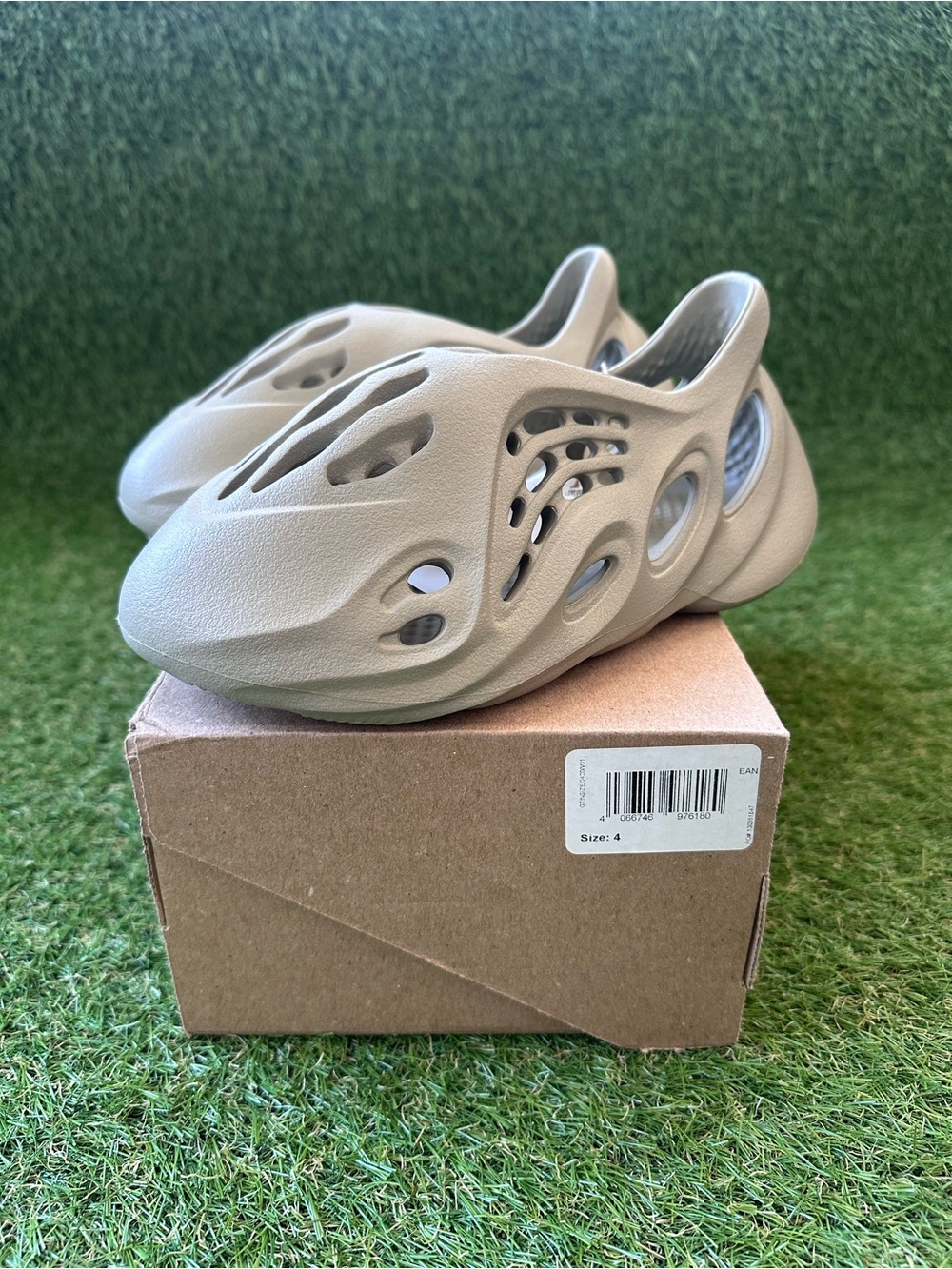 Adidas Yeezy Foam RNR Stone Salt Size 4 Brand New GV6840
